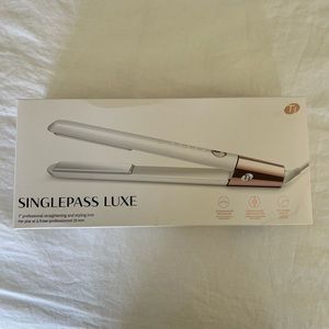 T3 Singlepass Luxe hair straightener 1”